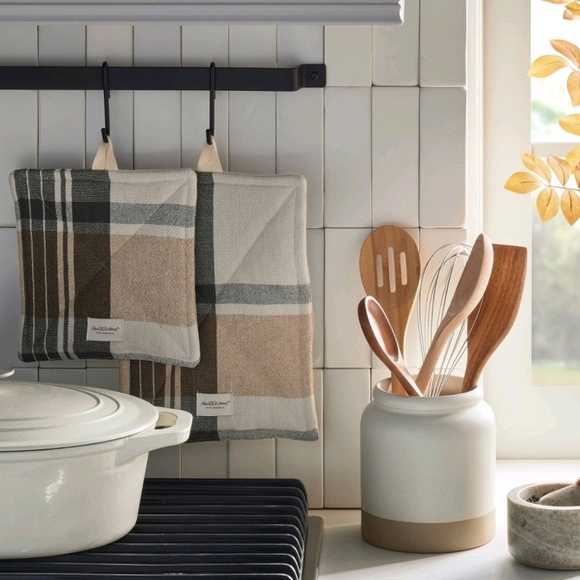 Last day! Hearth and Hand Pot Holder Set Fall Plaid Cream Woven Almond Target 23 - Picture 5 of 10
